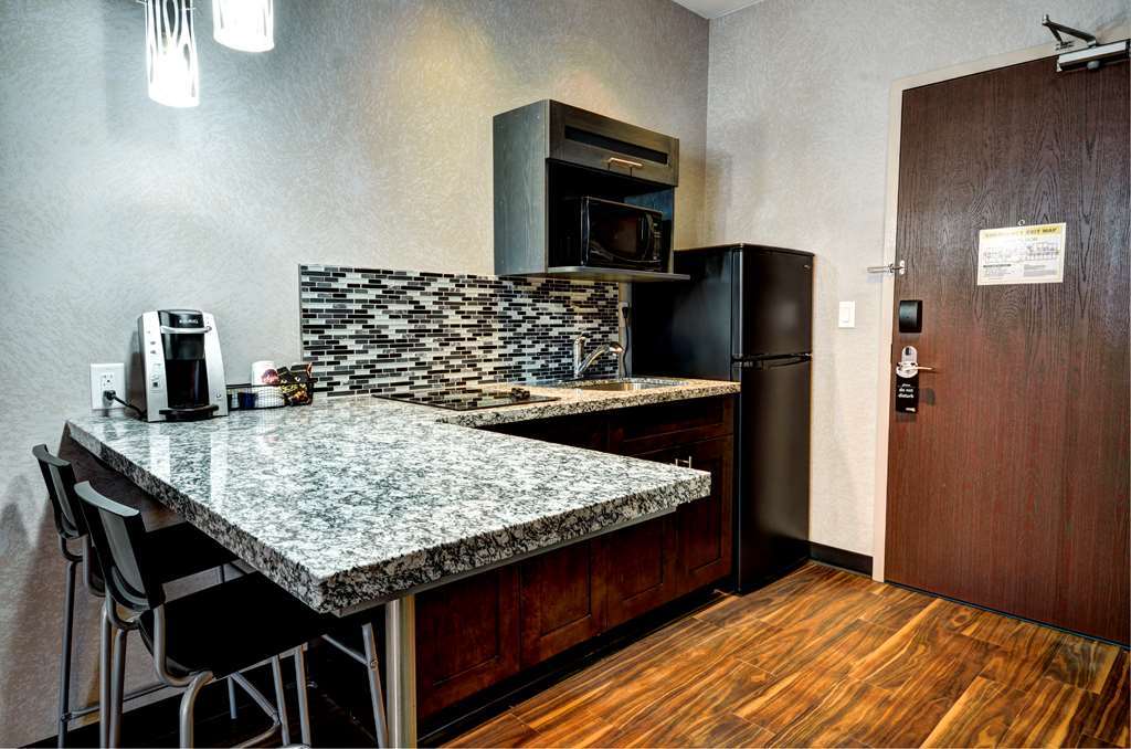 Home Inn & Suites - Swift Current Room photo